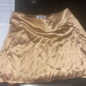 Frankie’s bikinis skirt small